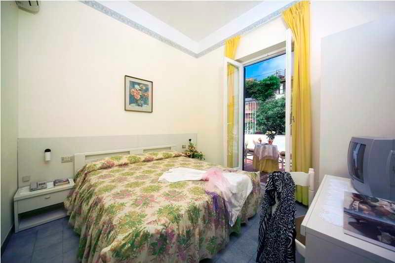 Villa Diana - Beach & Rooms Ischia Dış mekan fotoğraf