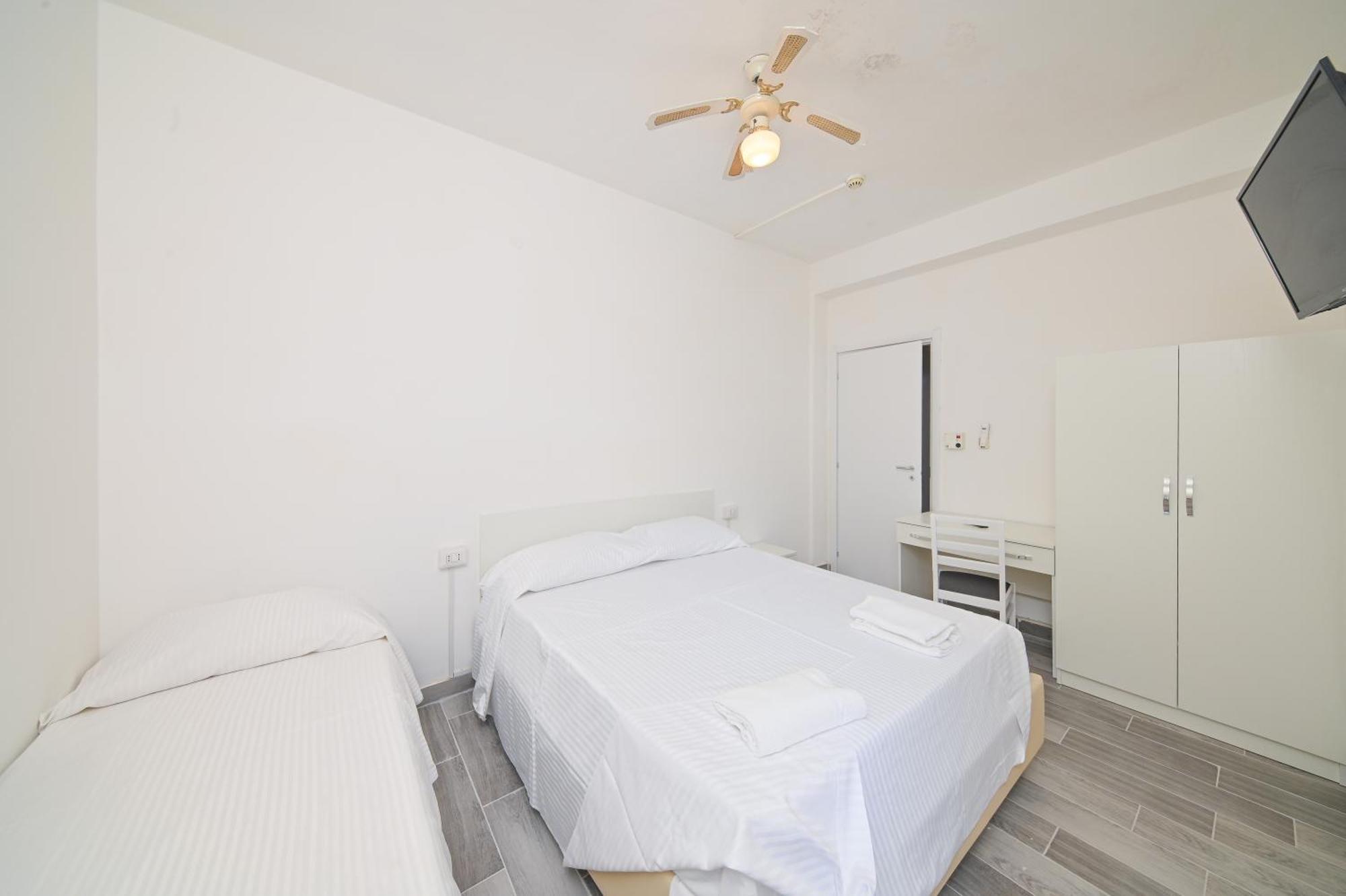Villa Diana - Beach & Rooms Ischia Dış mekan fotoğraf